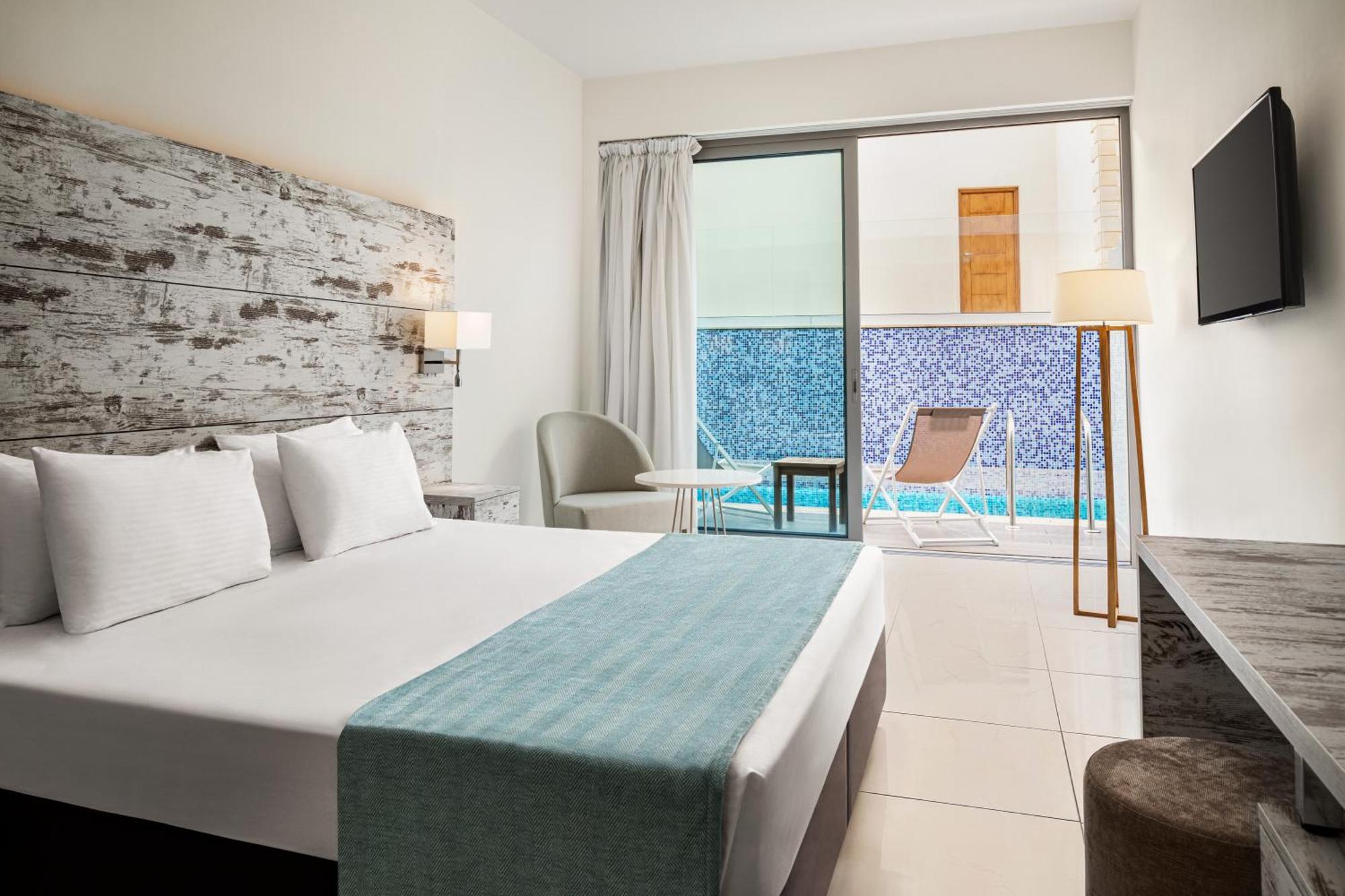Ramada Hotel & Suites By Wyndham Ayia Napa Exterior photo