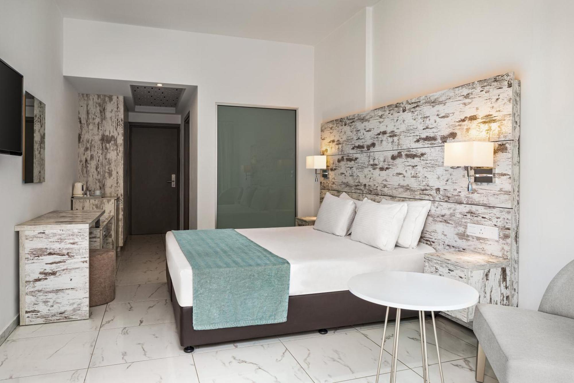 Ramada Hotel & Suites By Wyndham Ayia Napa Exterior photo