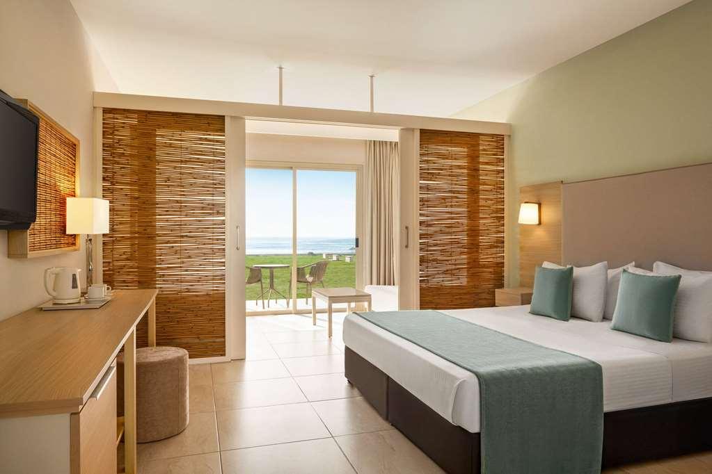 Ramada Hotel & Suites By Wyndham Ayia Napa Room photo